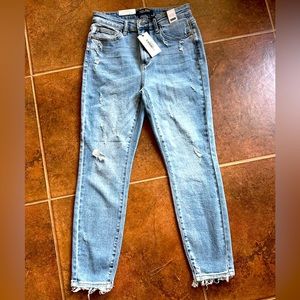Judy Blue NWT - Relaxed Fit - High Waist - size 7/28